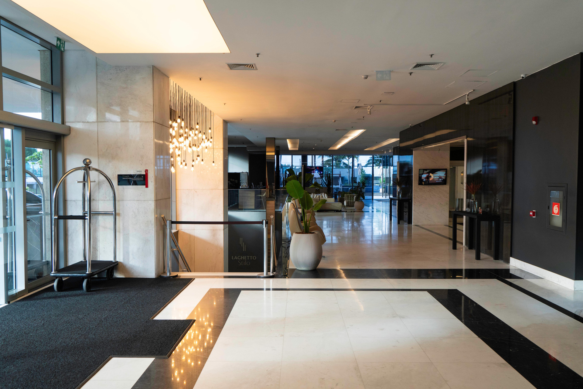 Vista Lobby Hotel Laghetto Stilo Barra