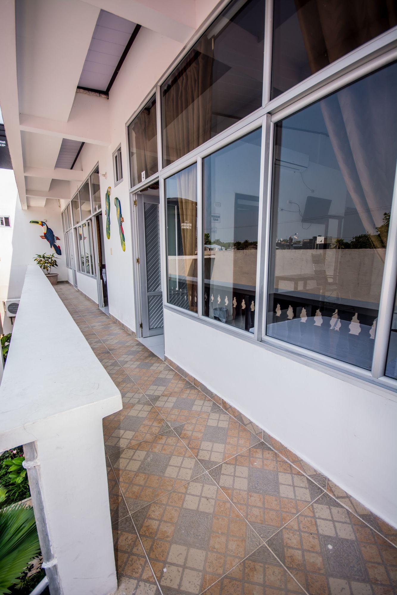 Varios Casa Hotel Maüne