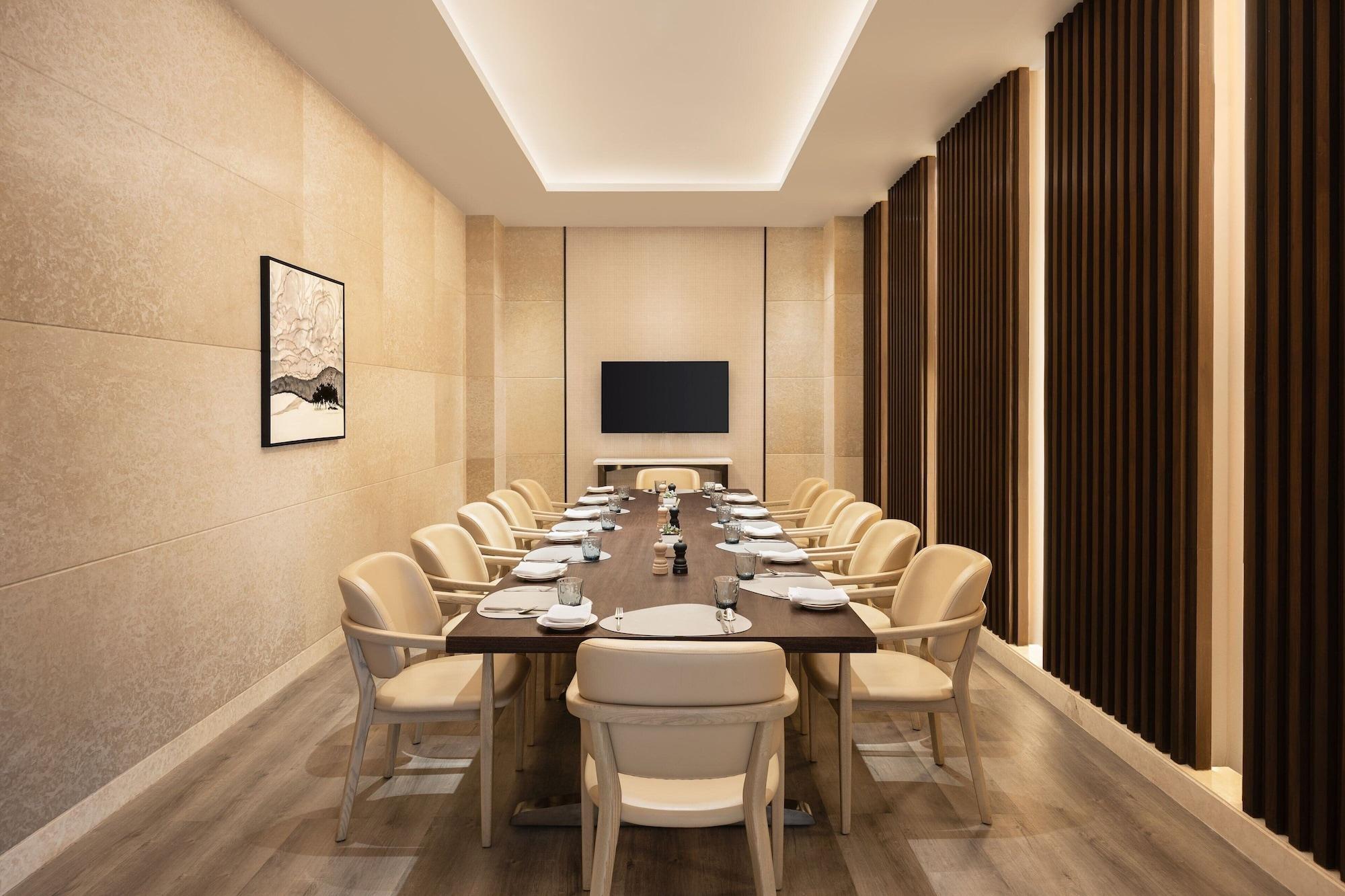 Restaurant Courtyard By Marriott Shillong