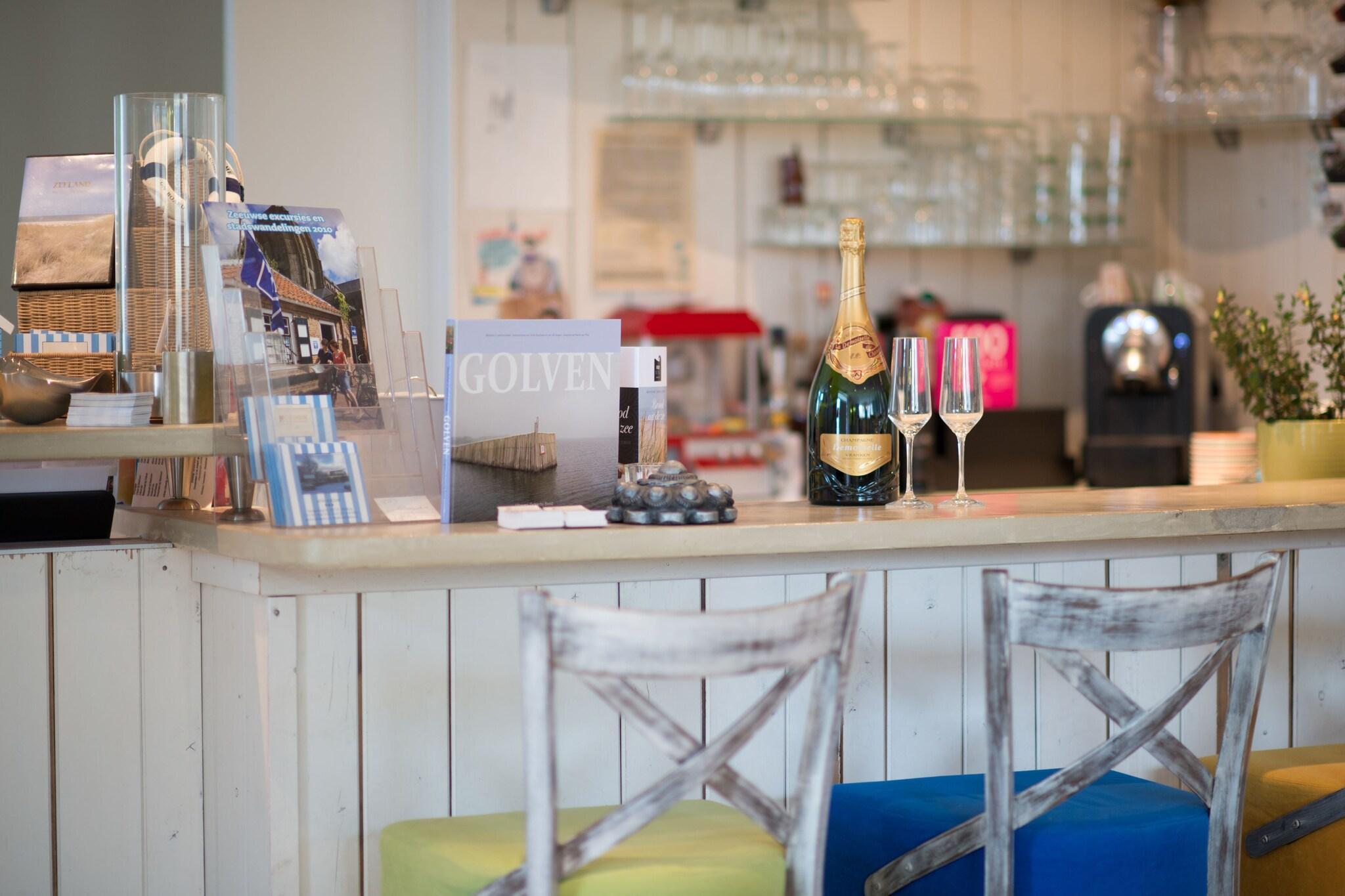 Bar/Salón Hotel Kijkduin