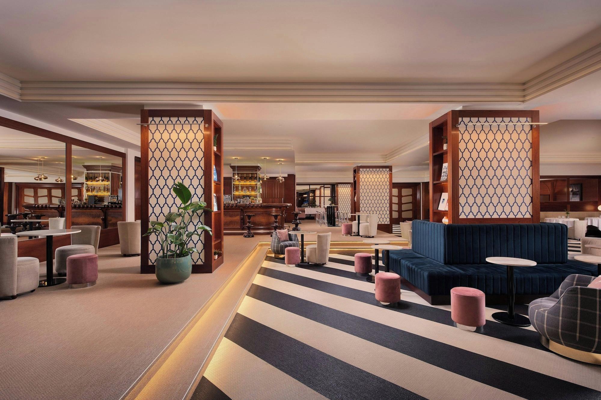 Bar/Salón Hotel Ercilla de Bilbao, Autograph Collection
