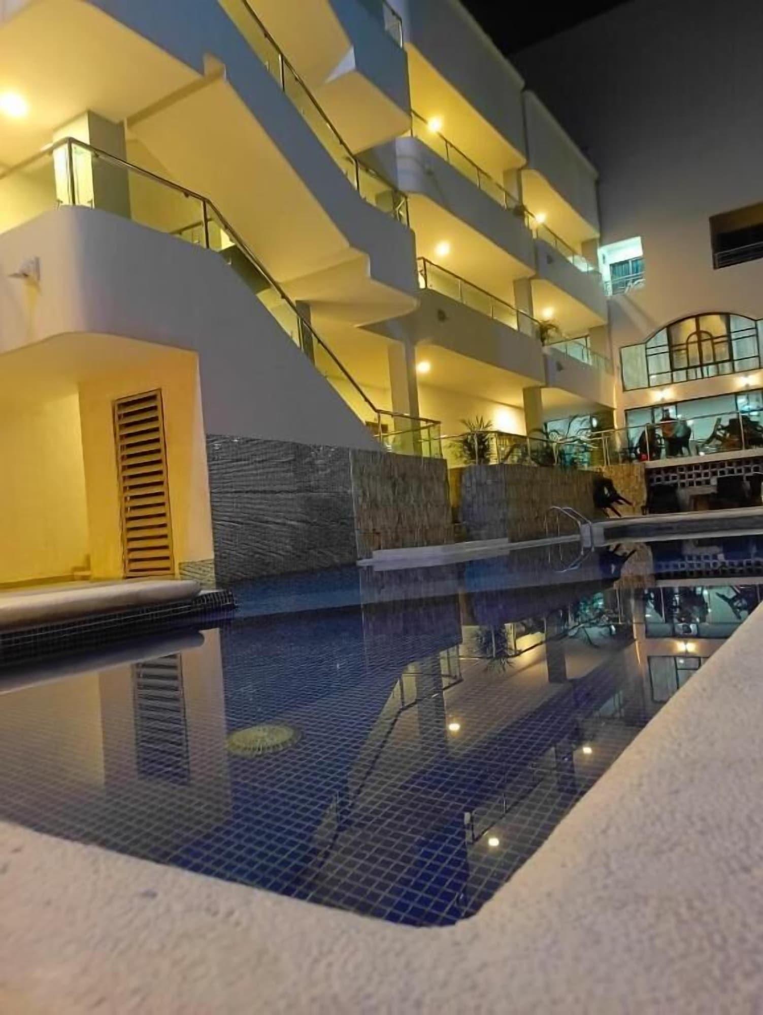 Vista Piscina HOTEL DORADO BAQ