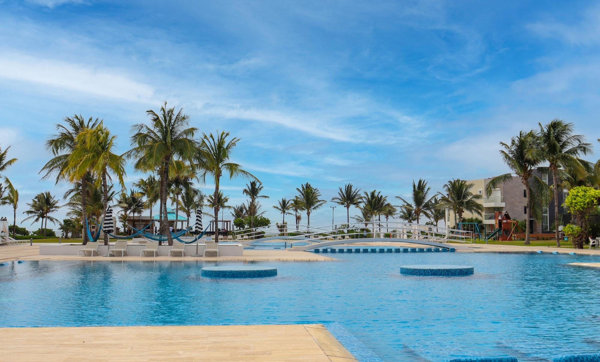 Vista Exterior Mareazul Beach Condos Playa Del Carmen