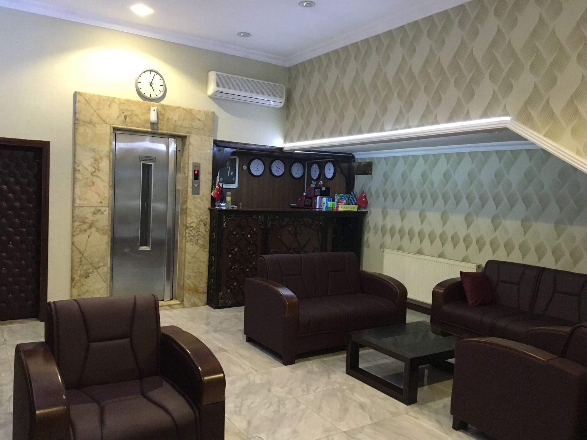 Vista Lobby Bordo Hotel