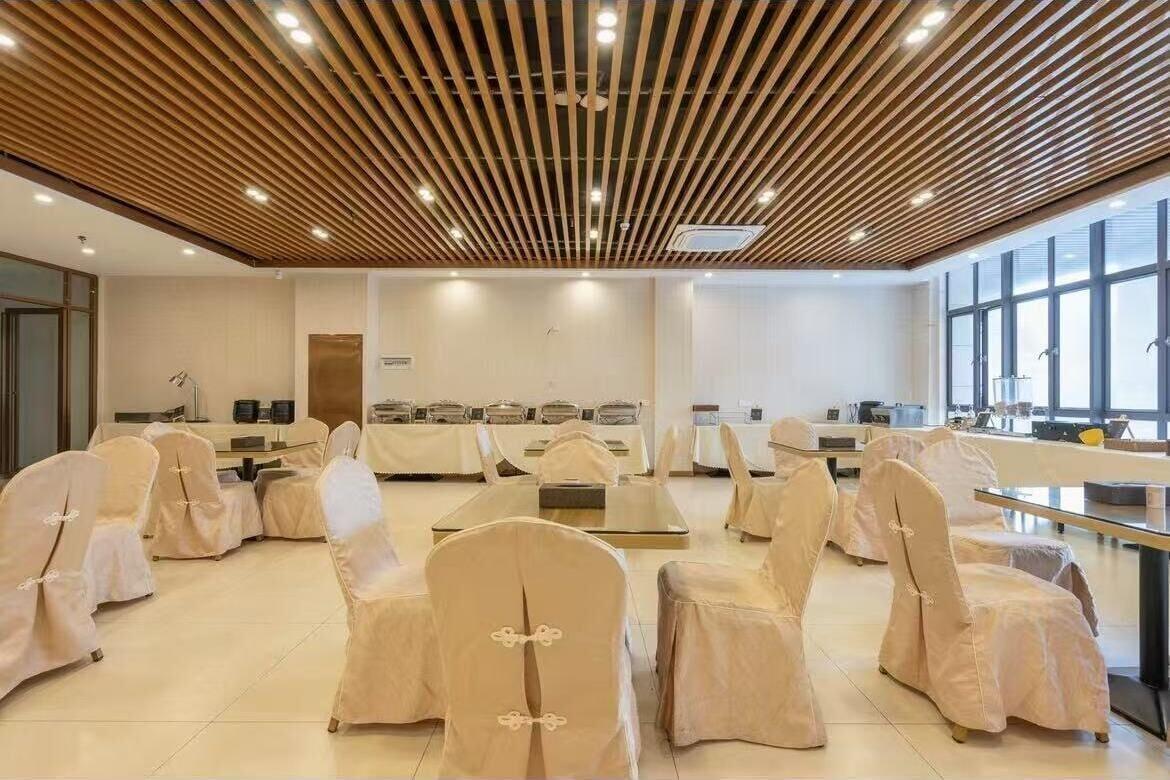 Restaurant Vienna International Hotel