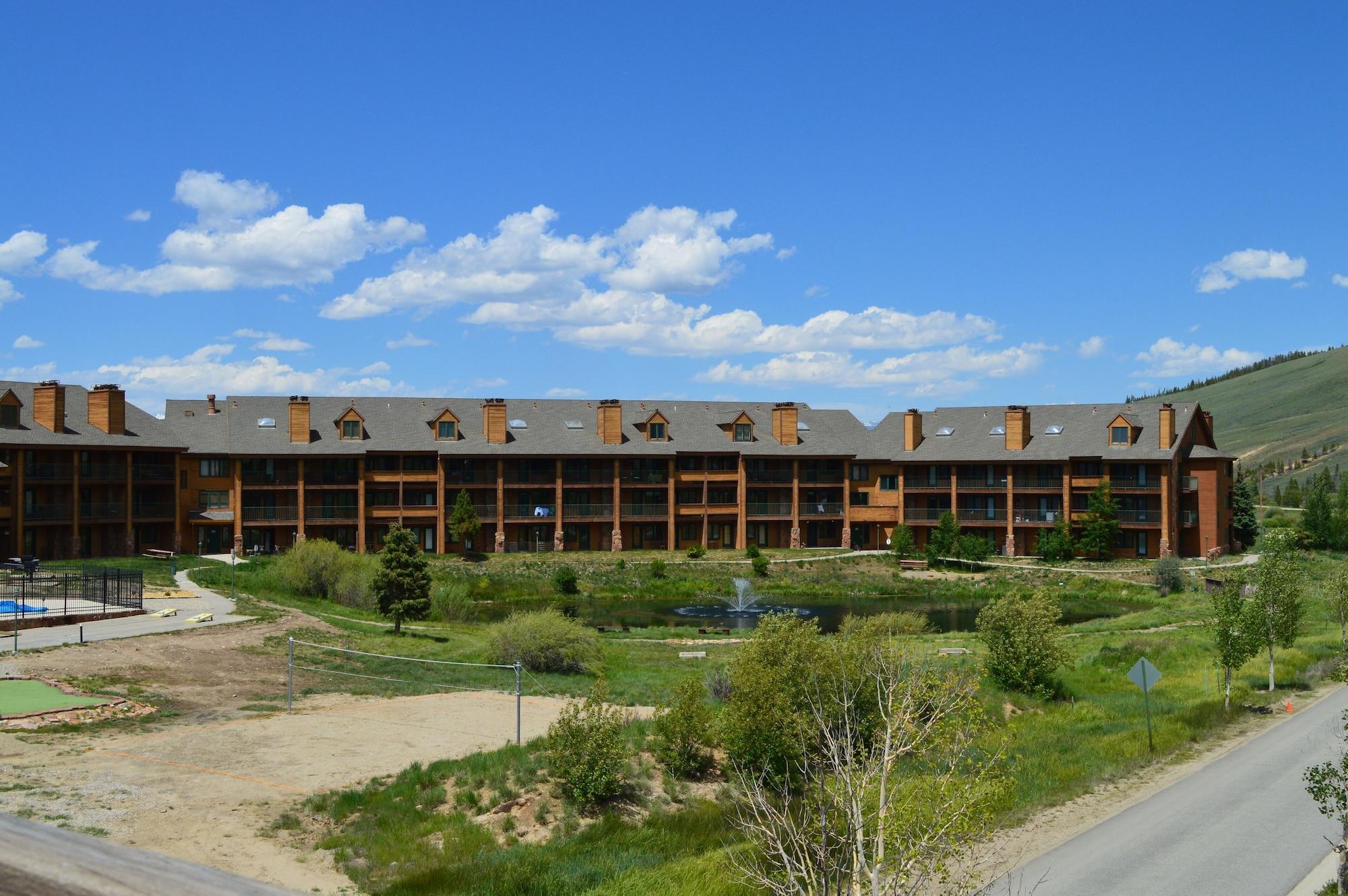Vista Exterior Inn at SilverCreek
