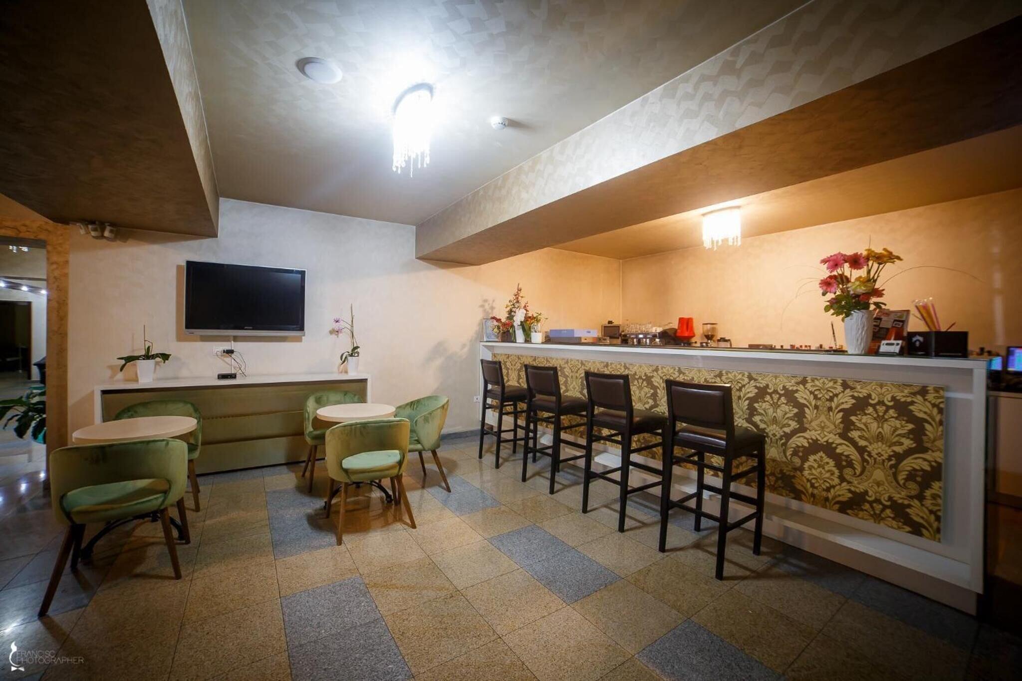 Vista Exterior Hotel Ozana