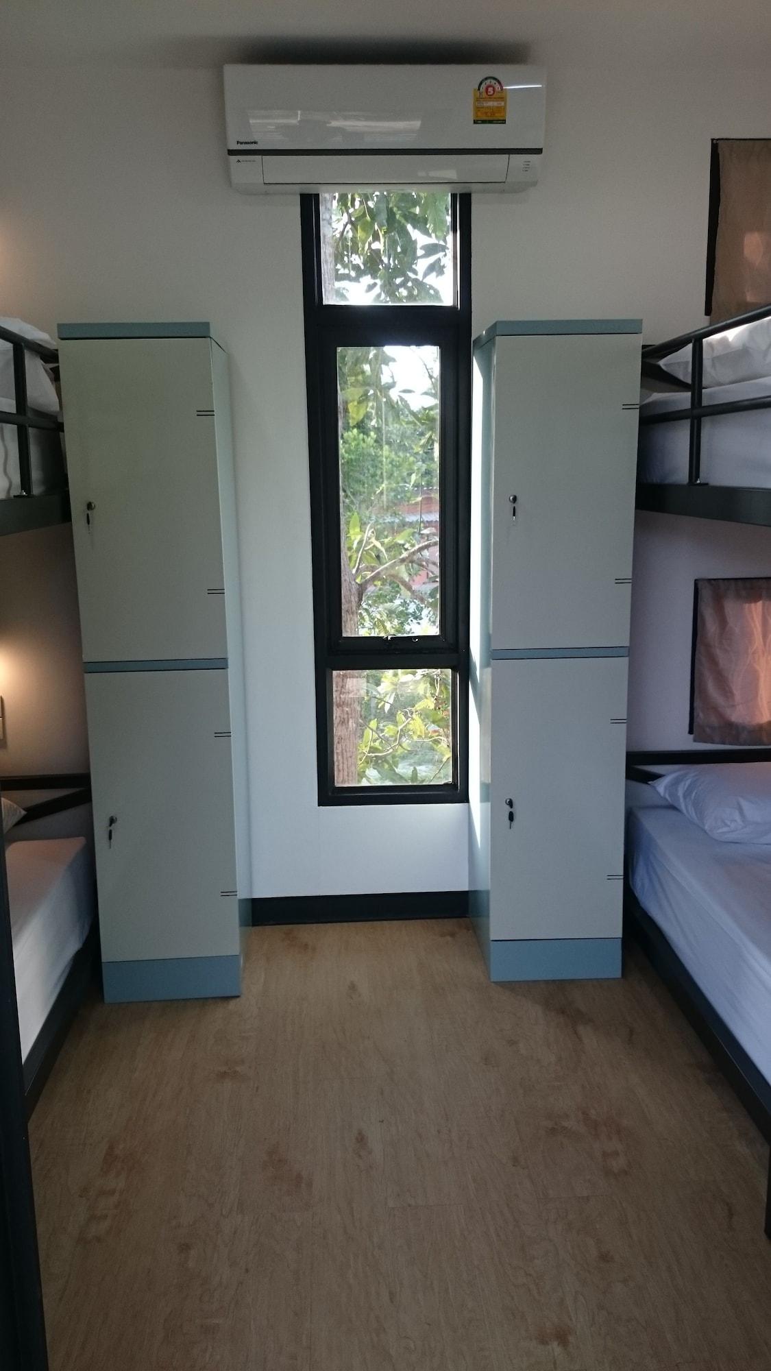 Set de Habitación Na-tub Hostel