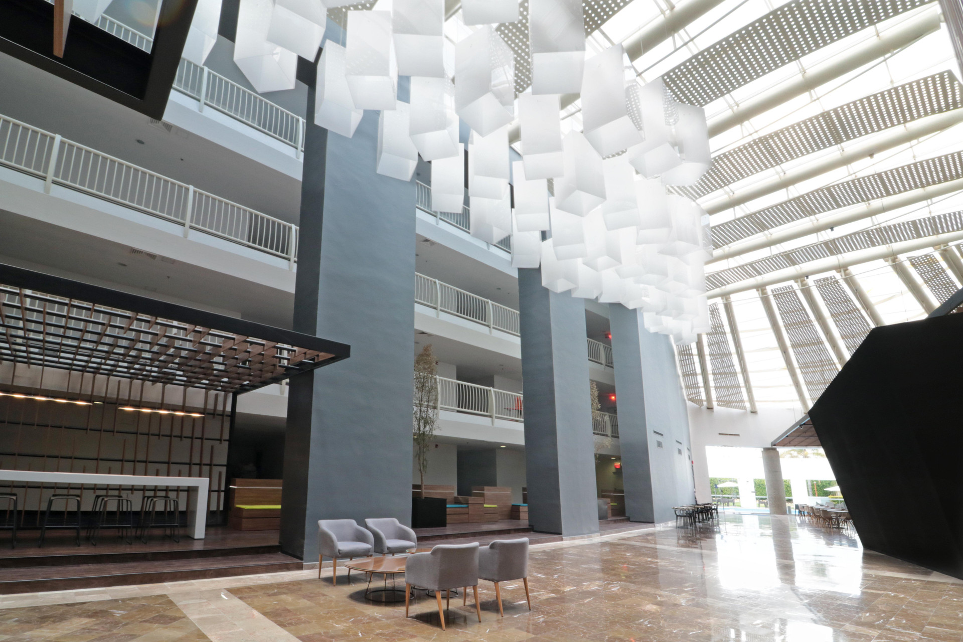 Vista Lobby Holiday Inn Express San Luis Potosi by IHG