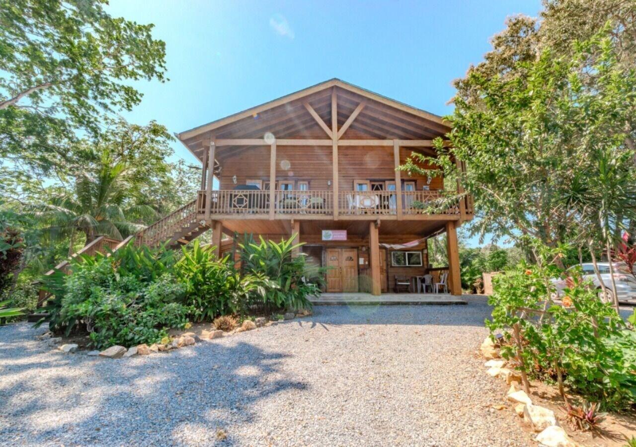 Vista Exterior Guava Grove Resort & Villas