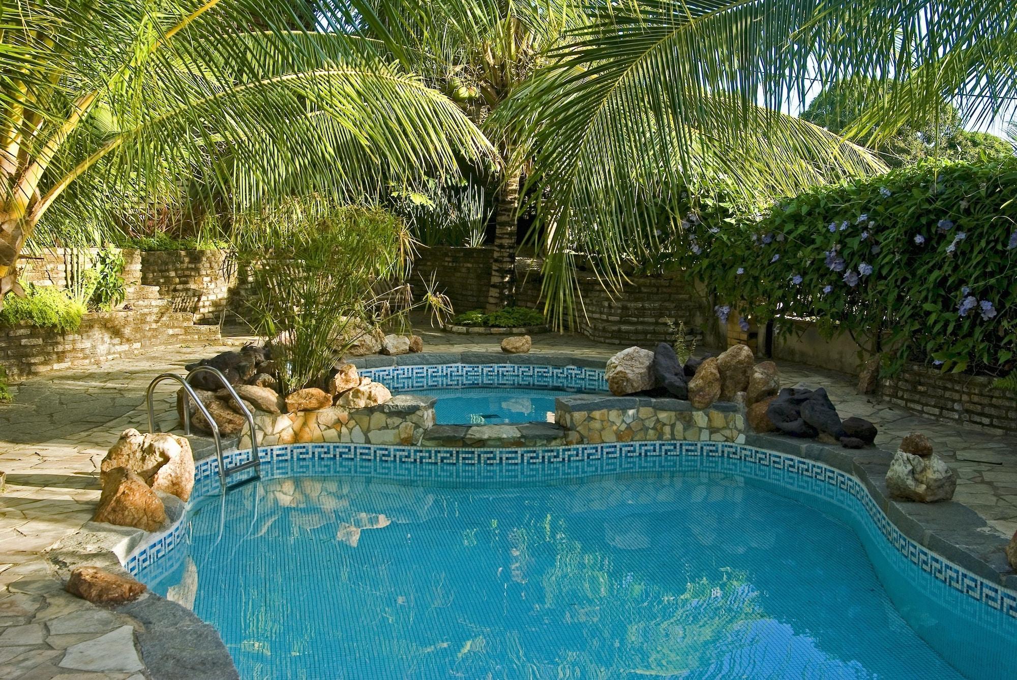 Vista Piscina Pousada La Bonita