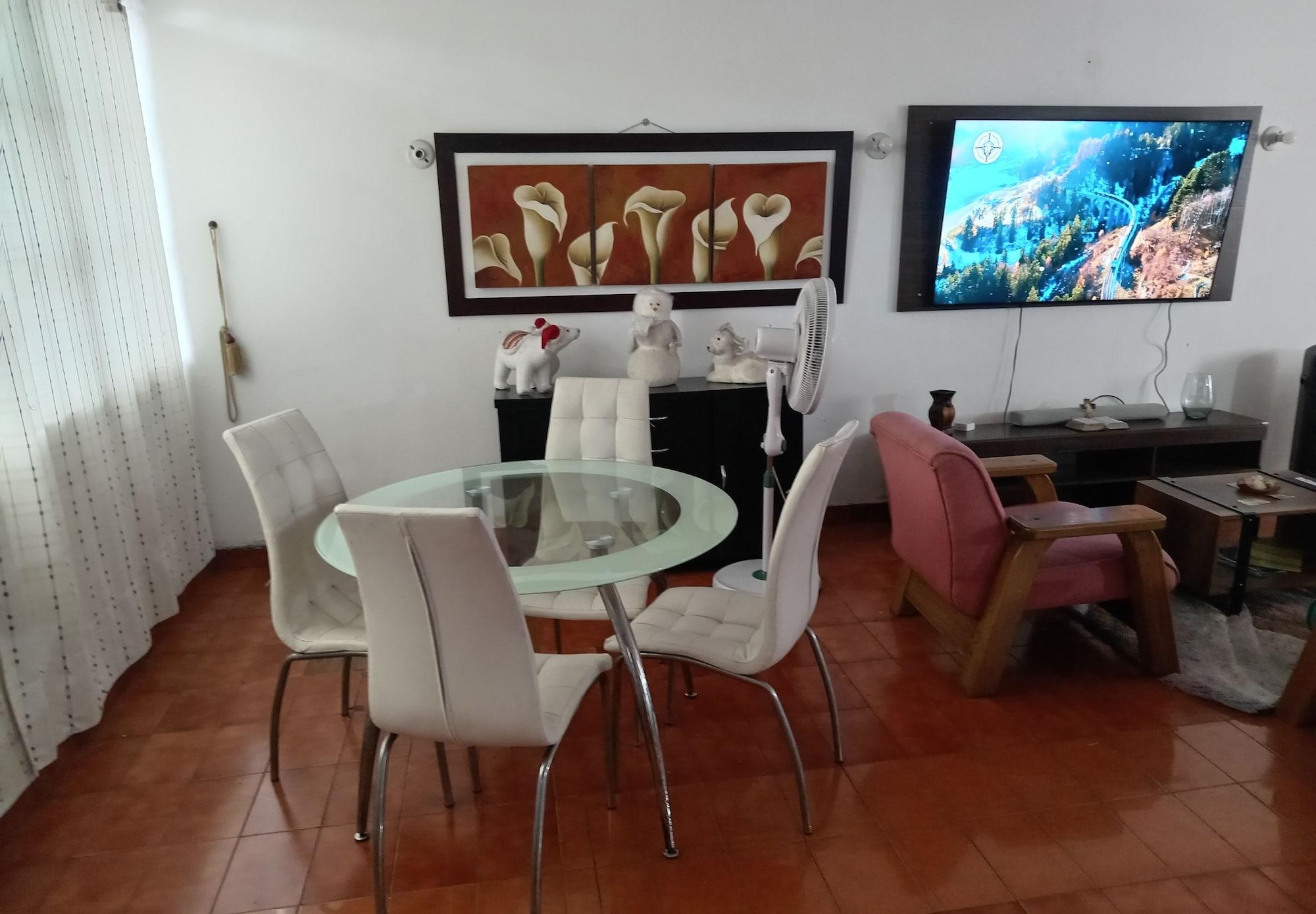Sala de Reuniones Linda Casa Vacacional Andy-Cali