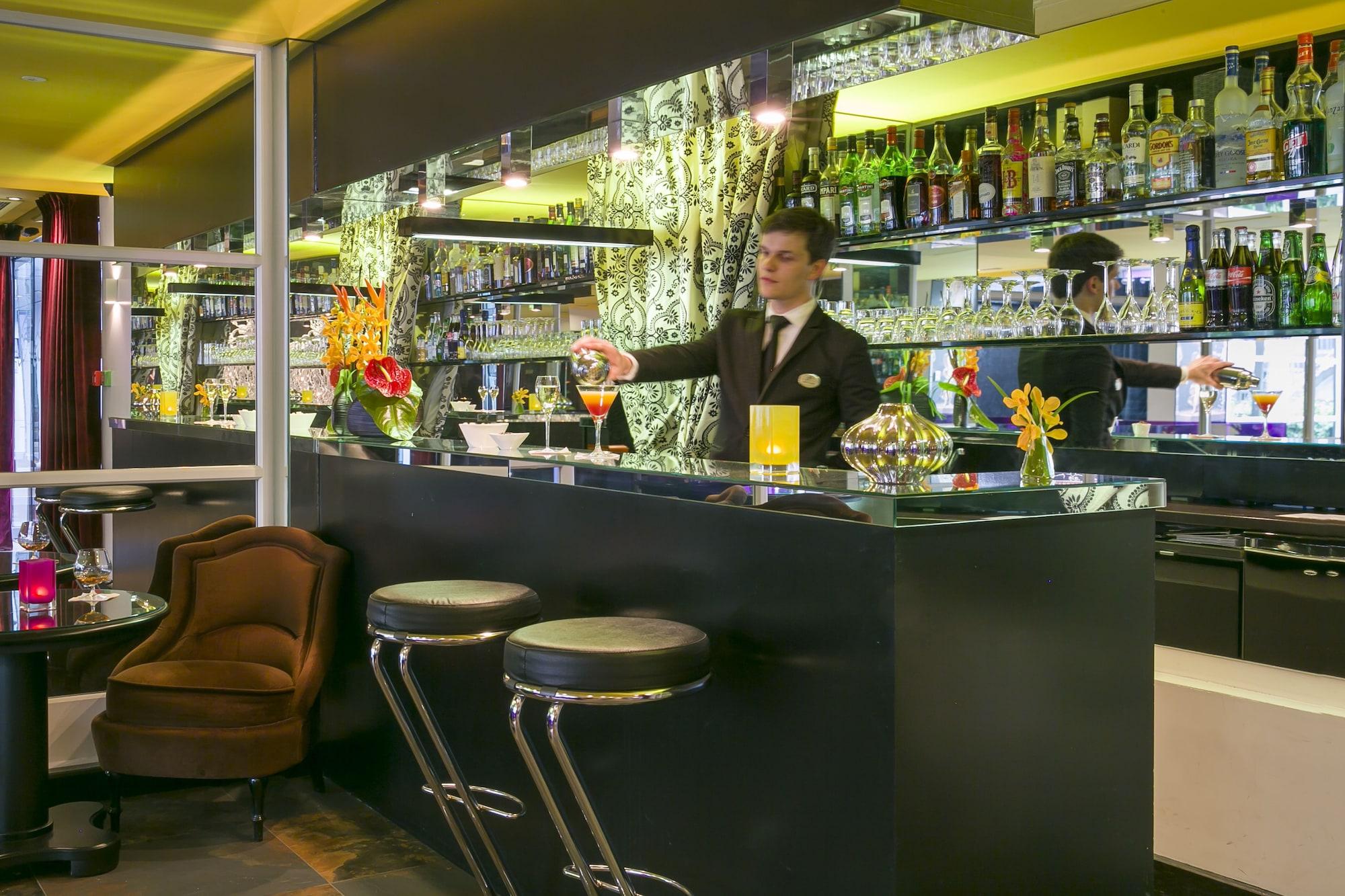 Bar/Salón Hotel Le Bellechasse Saint Germain