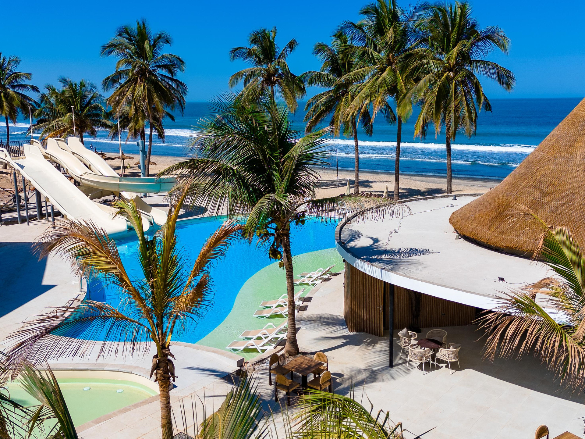 Vista Exterior Kombo Beach Resort