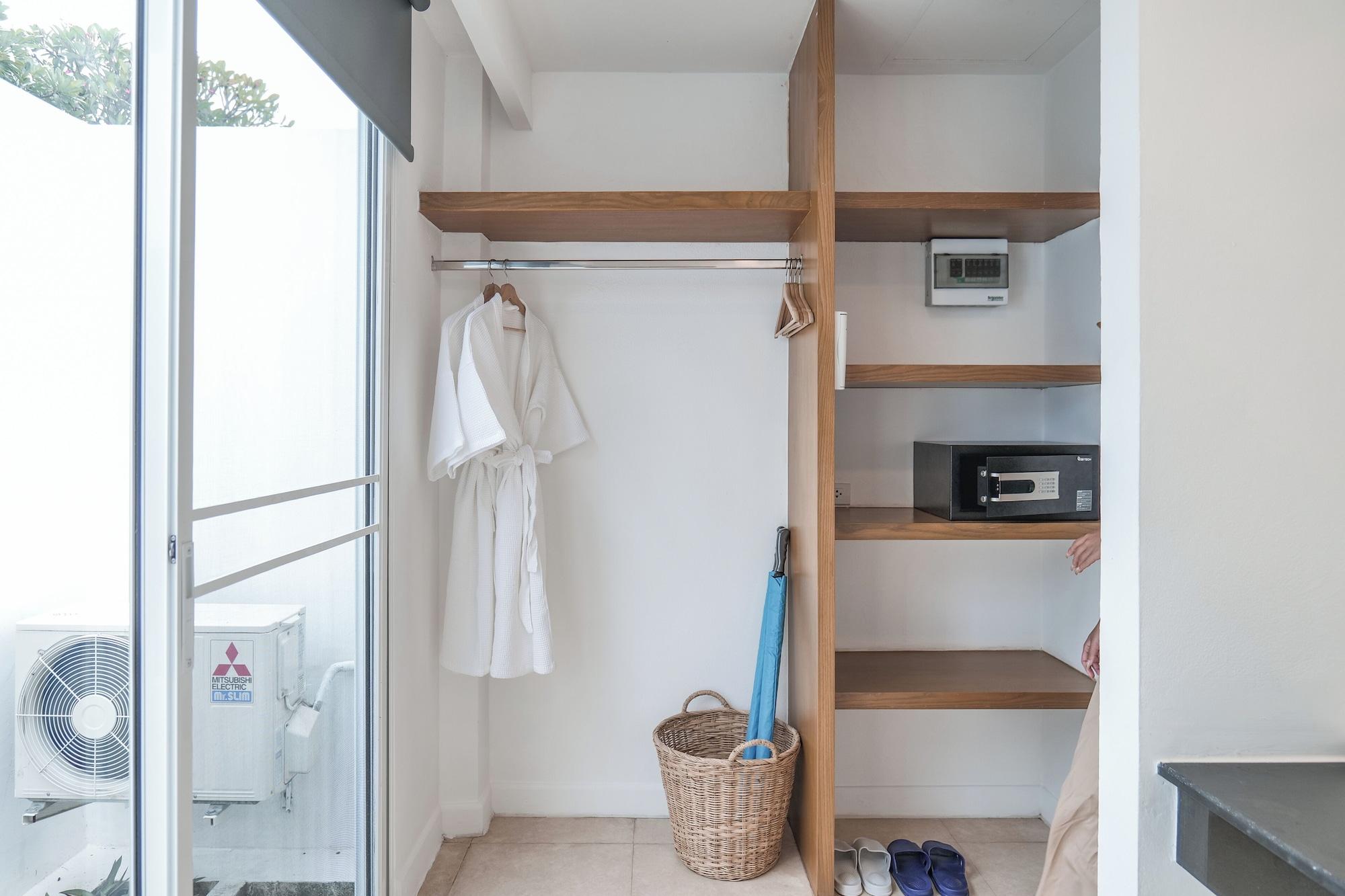 Habitación SEAnery Beach Resort