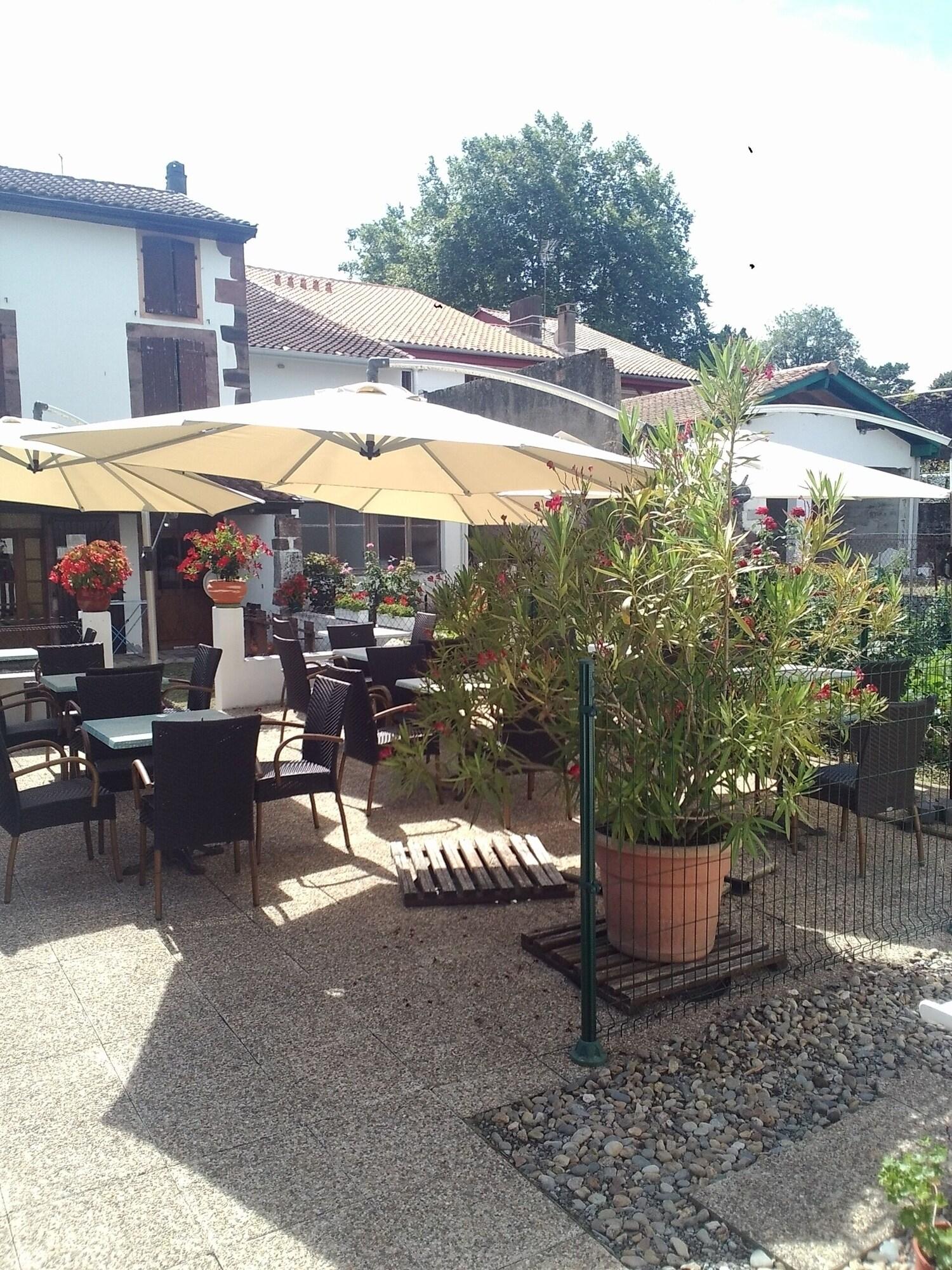 Comodidades del Alojamiento Gite Zuharpeta Randonneurs Pèlerins - Hostel