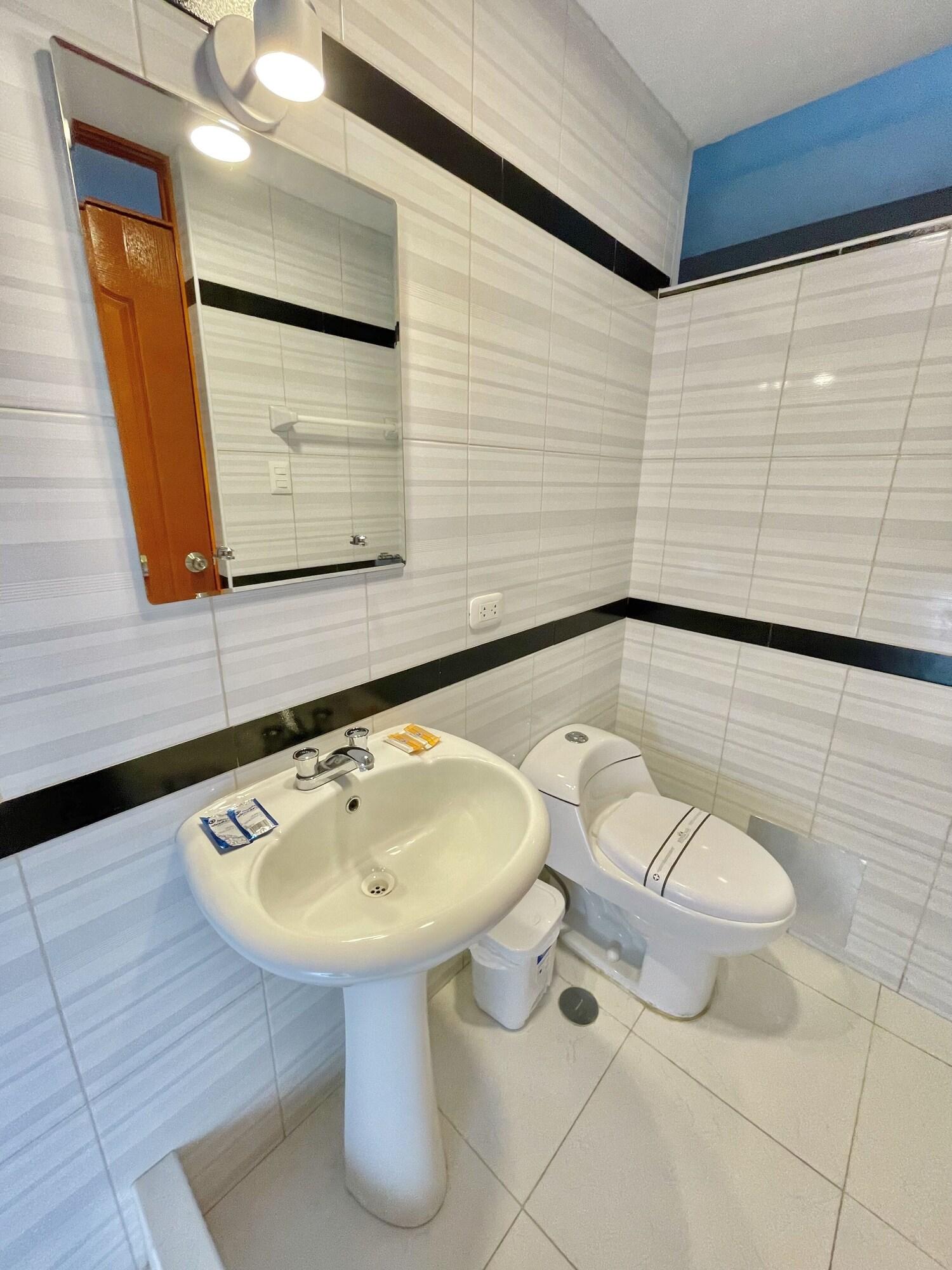 Equipamiento de Habitación Hotel Jultom Inn & Suite