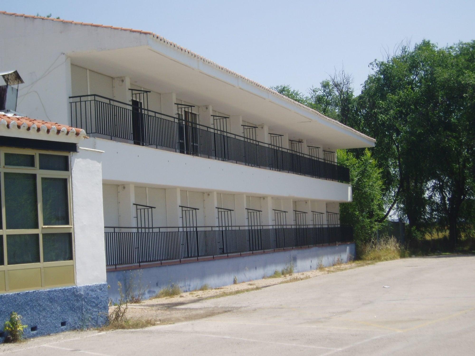 Vista Exterior Hotel Manzanares