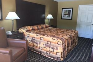 Alojamiento - Executive Inn & Suites