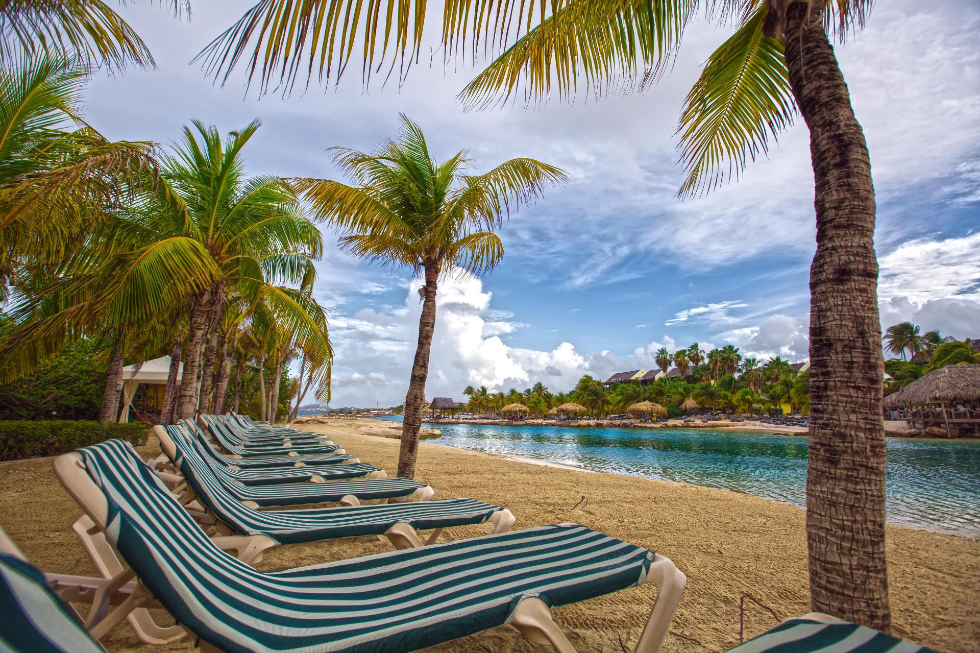 Playa The Royal Sea Aquarium Resort