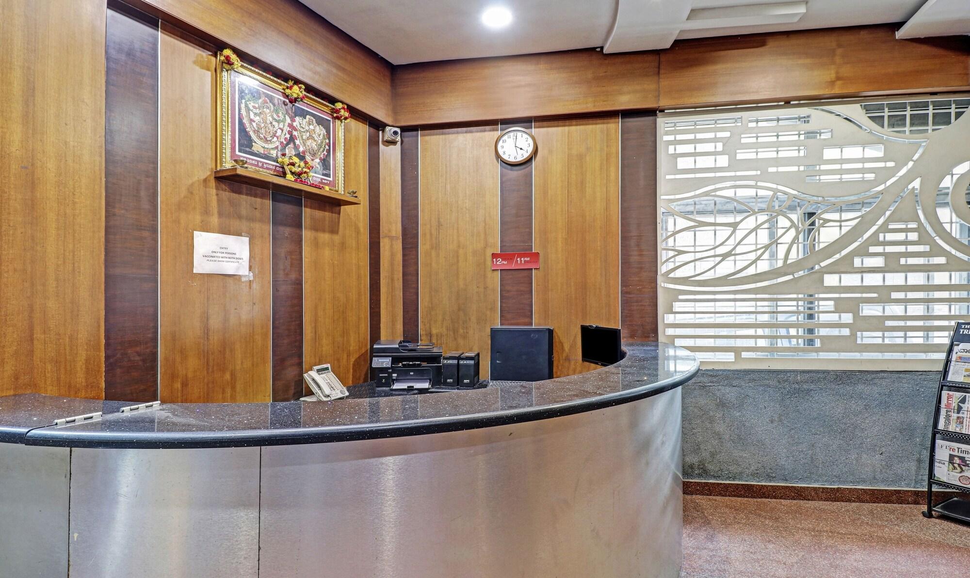 Vista Lobby Treebo Trinitywood