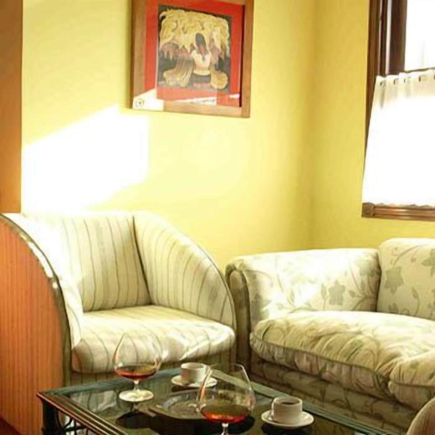 Vista Lobby Campanilla