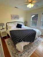 Alquiler Vacacional - Quaint 1920's Craftsman Home just minutes from downtown.