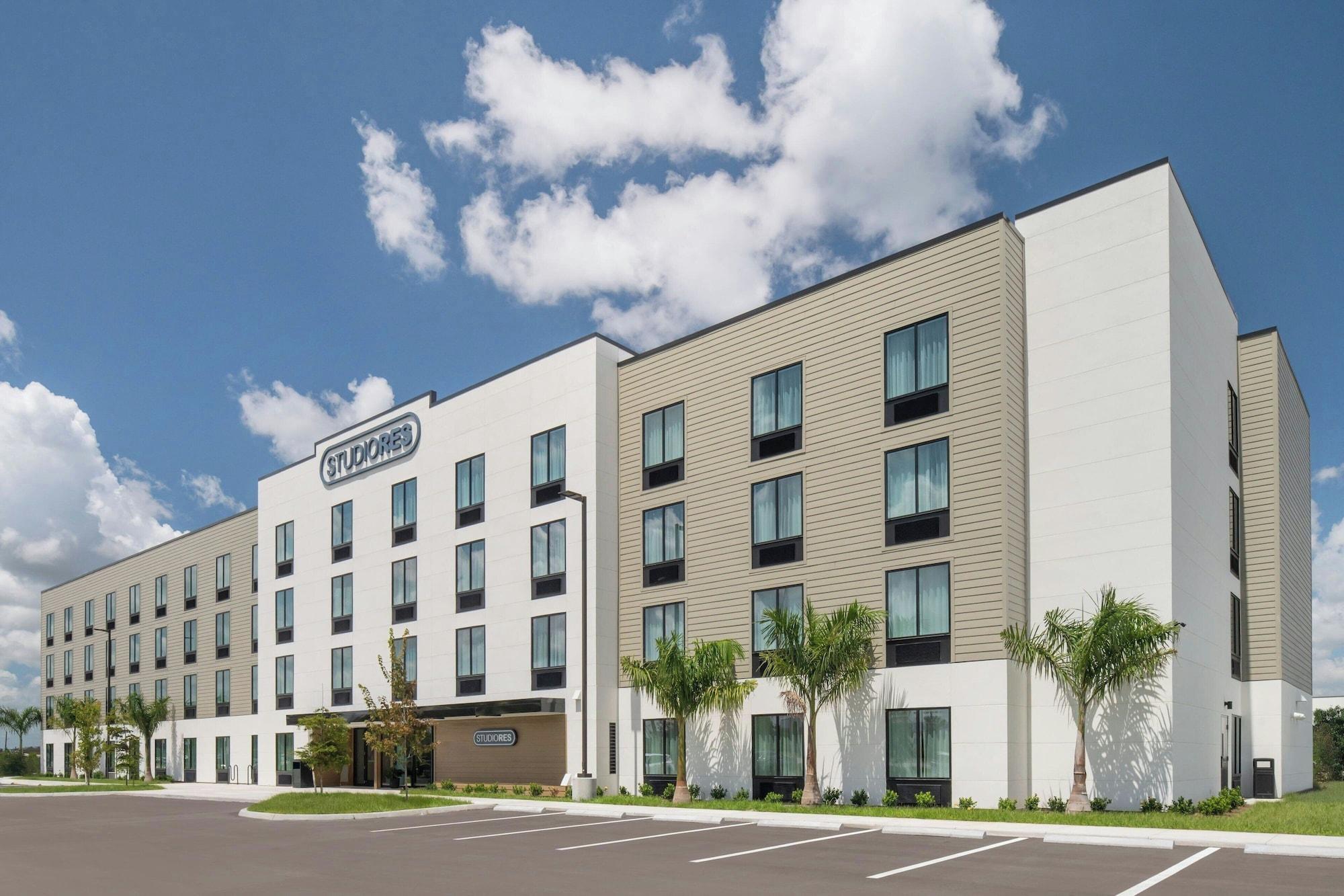 Varios StudioRes by Marriott Fort Myers Airport