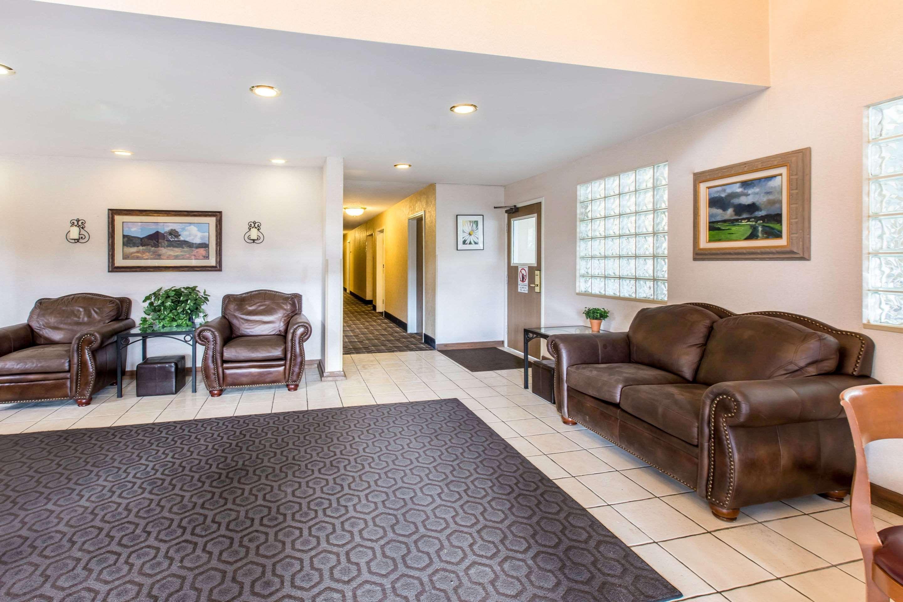 Vista Lobby Quality Inn & Suites Silverthorne - Copper Mountain