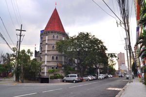 Alojamiento - New Camelot Hotel