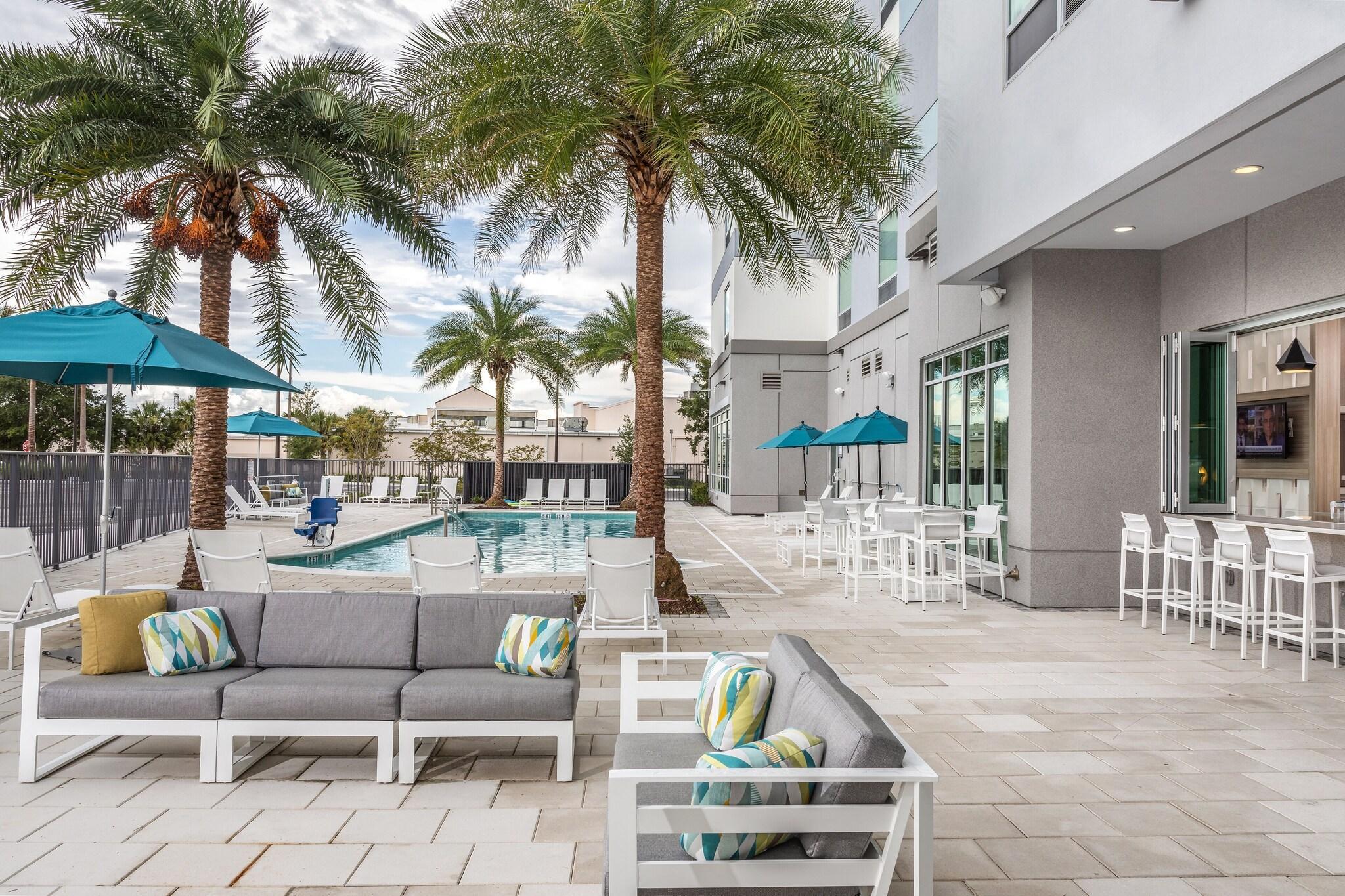 Vista Exterior Towneplace Suites Orlando Sw Near Universal