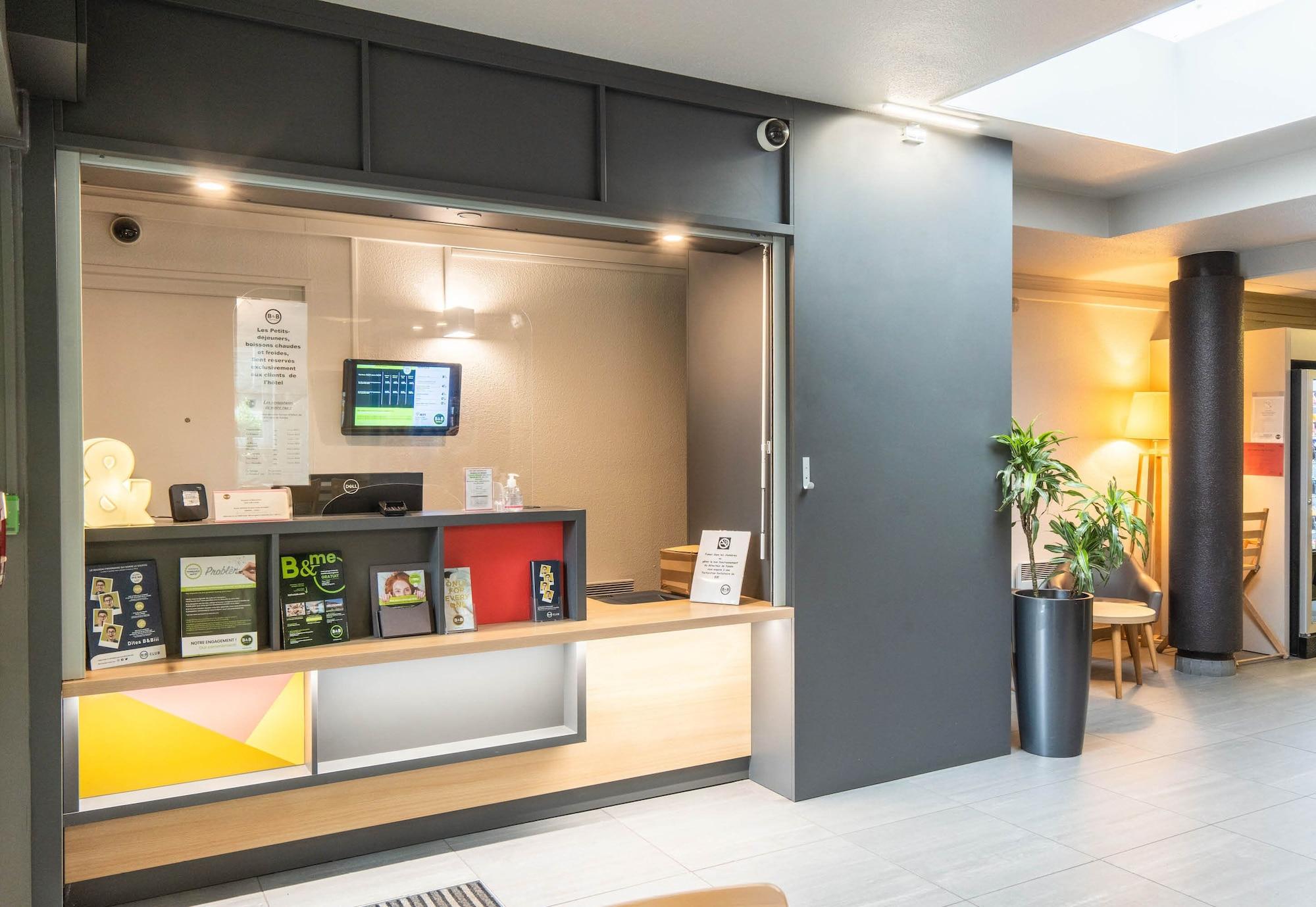 Vista Lobby B&B HOTEL Limoges (1)
