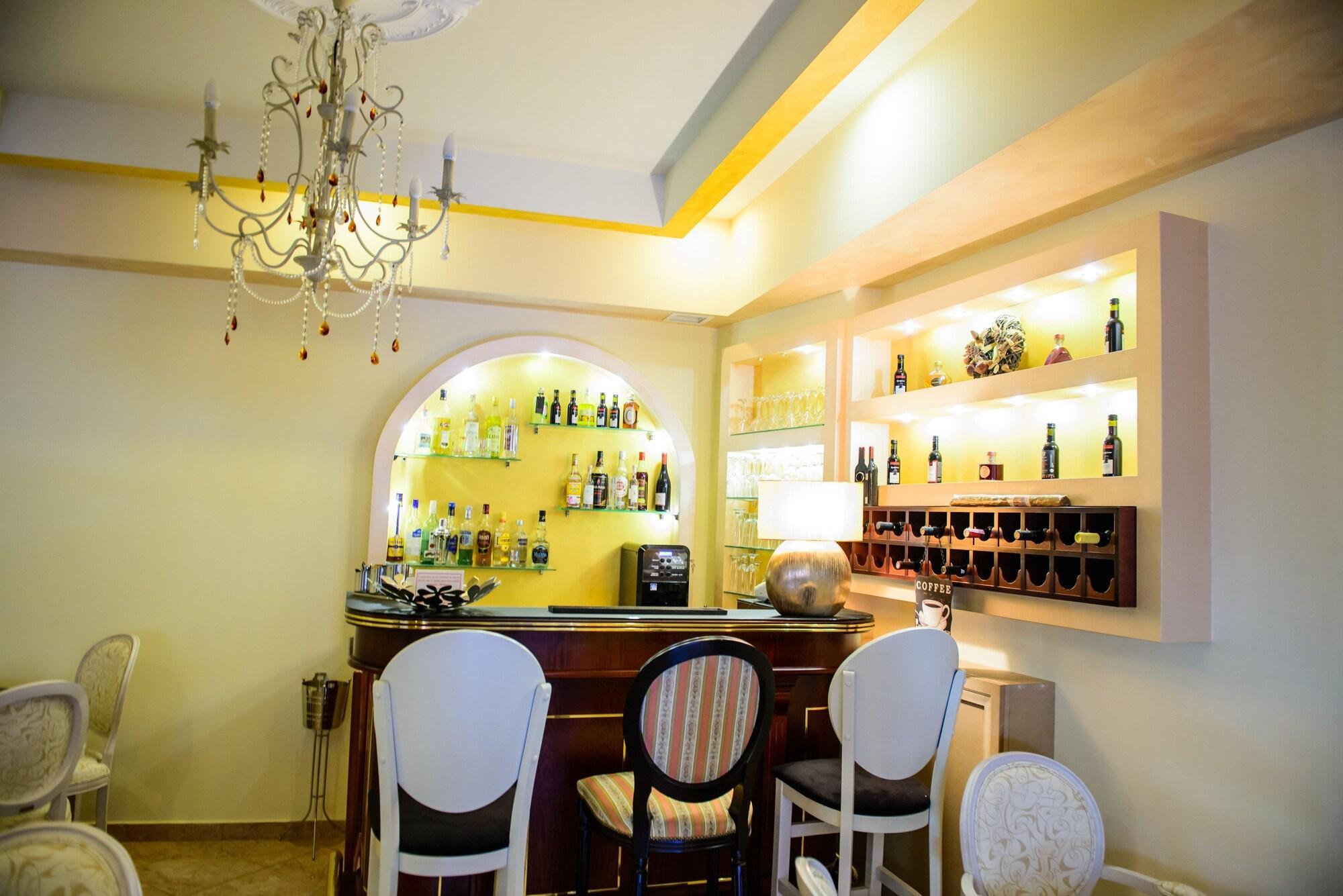 Bar/Salón Pension Dafni