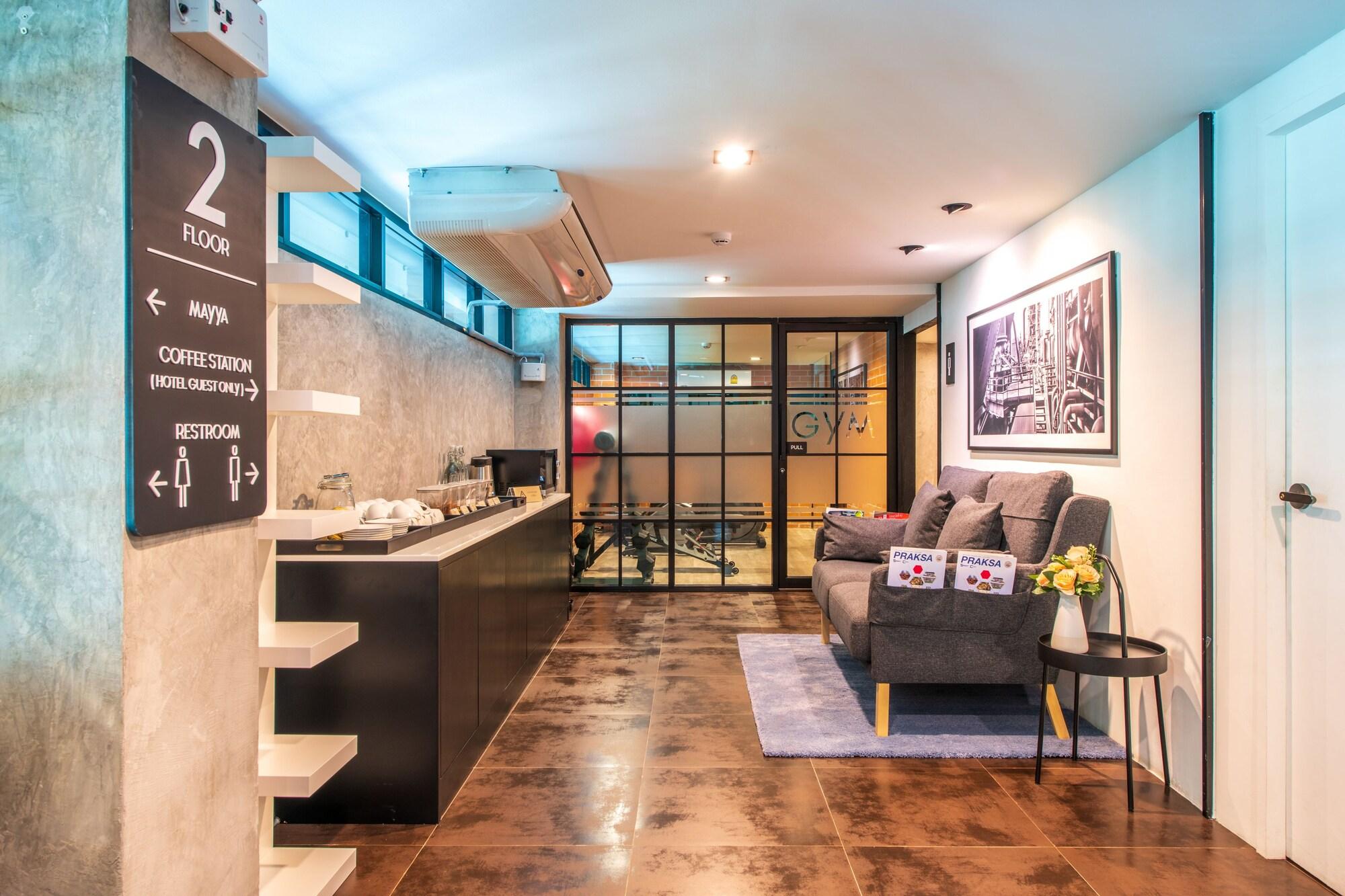 Bar/Salón Mayson Place