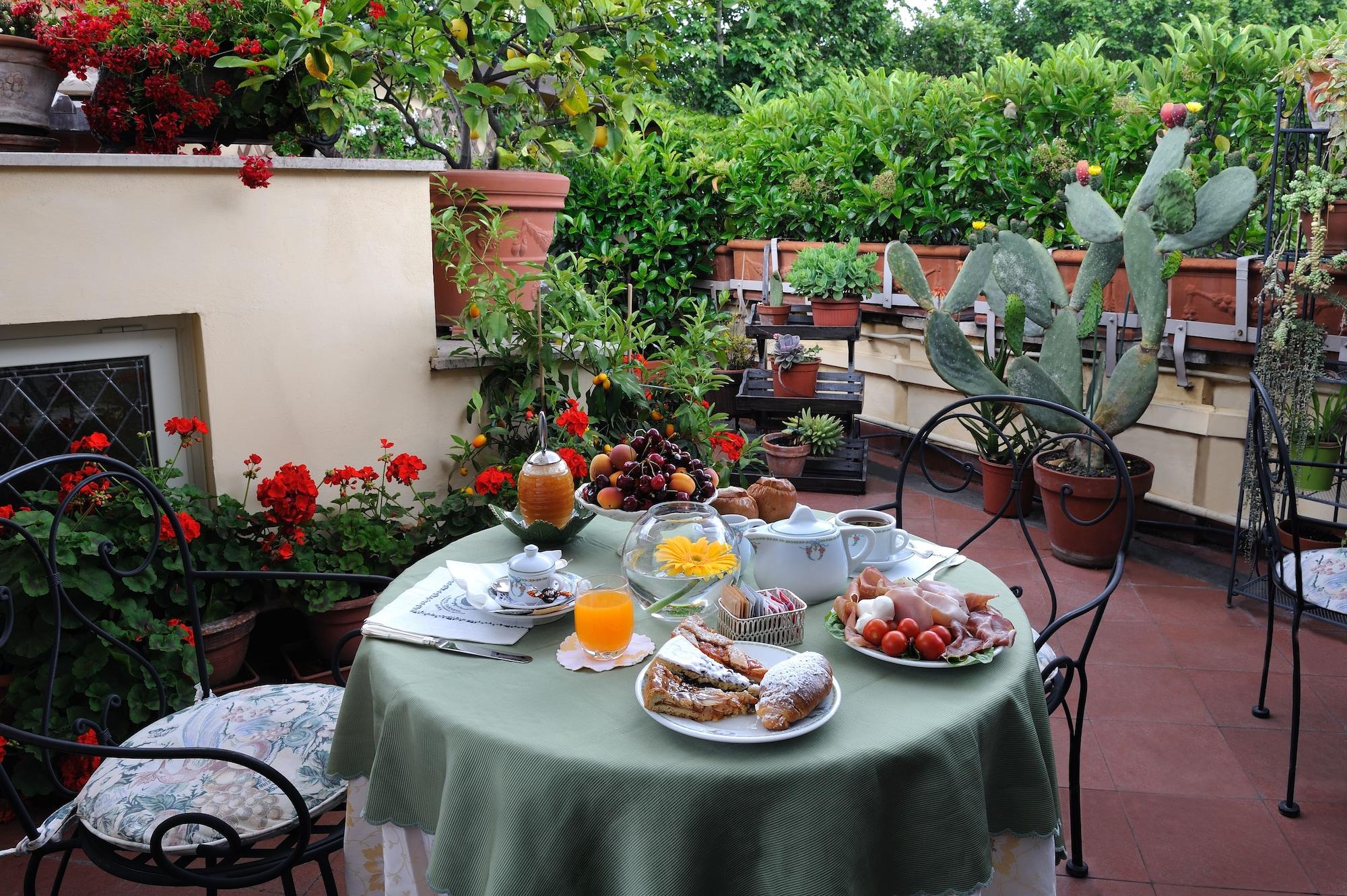 Vista Exterior Hotel Farnese