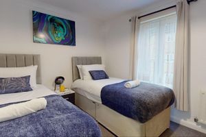 Alquiler Vacacional - Romford Retreat - Modern 2BR Apartment