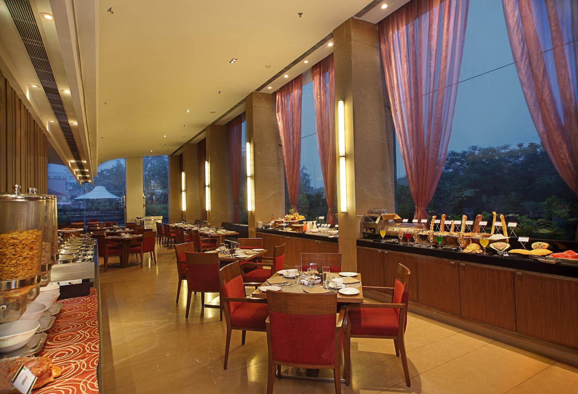 Restaurant Fortune Select SG Highway, Ahmedabad - Member ITC Hotels' Group
