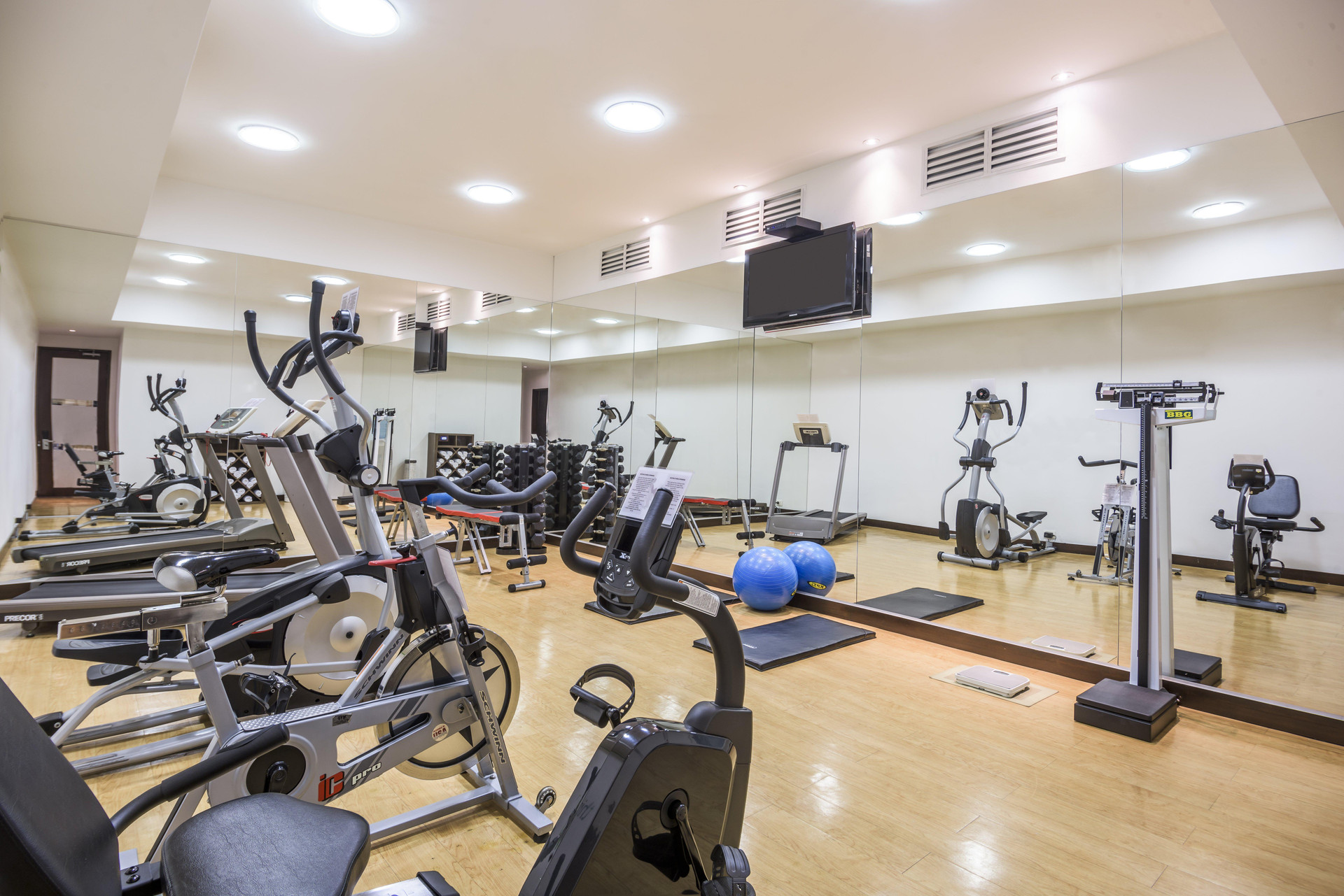 Gimnasio Holiday Inn Express Bogotá - Parque La 93 by IHG
