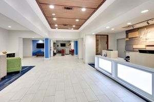 Alojamiento - Holiday Inn Express Hotel & Suites Cleburne by IHG