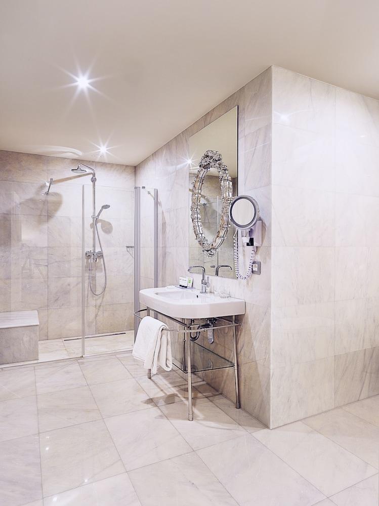 Hotel TITANIC Gendarmenmarkt Berlin