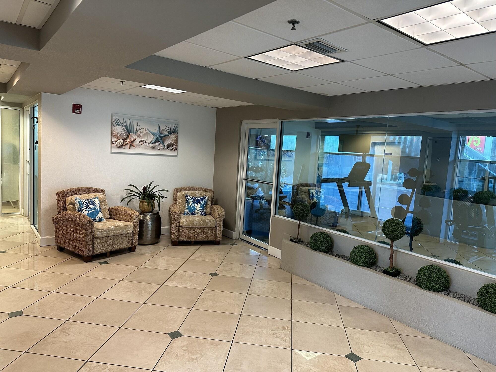 Vista Lobby Boardwalk Inn and Suites