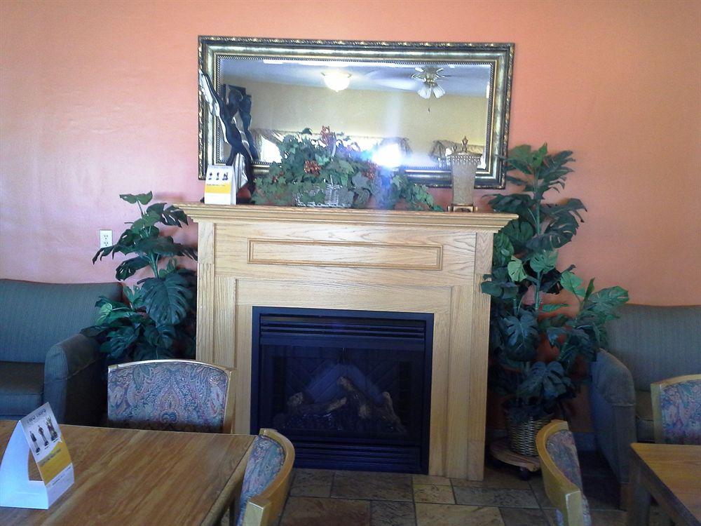 Vista Lobby Quality Inn Kirksville
