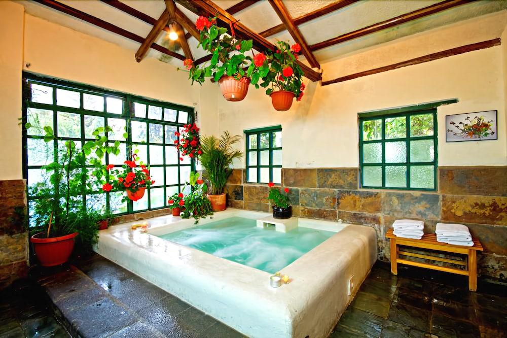 Vista Piscina Hacienda la Carriona