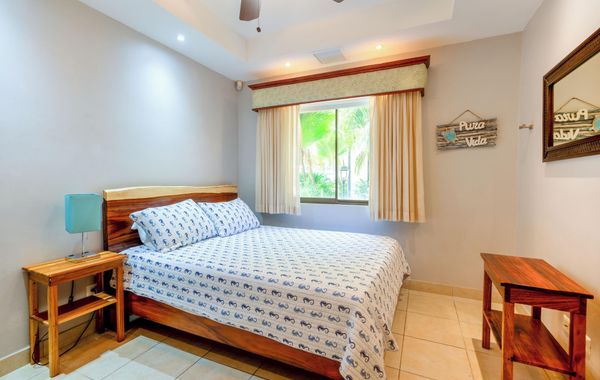 Gated Condo w/ Pool, Near Playa Penca - Sleeps 6 - Hoteles pet friendly en Potrero Guanacaste