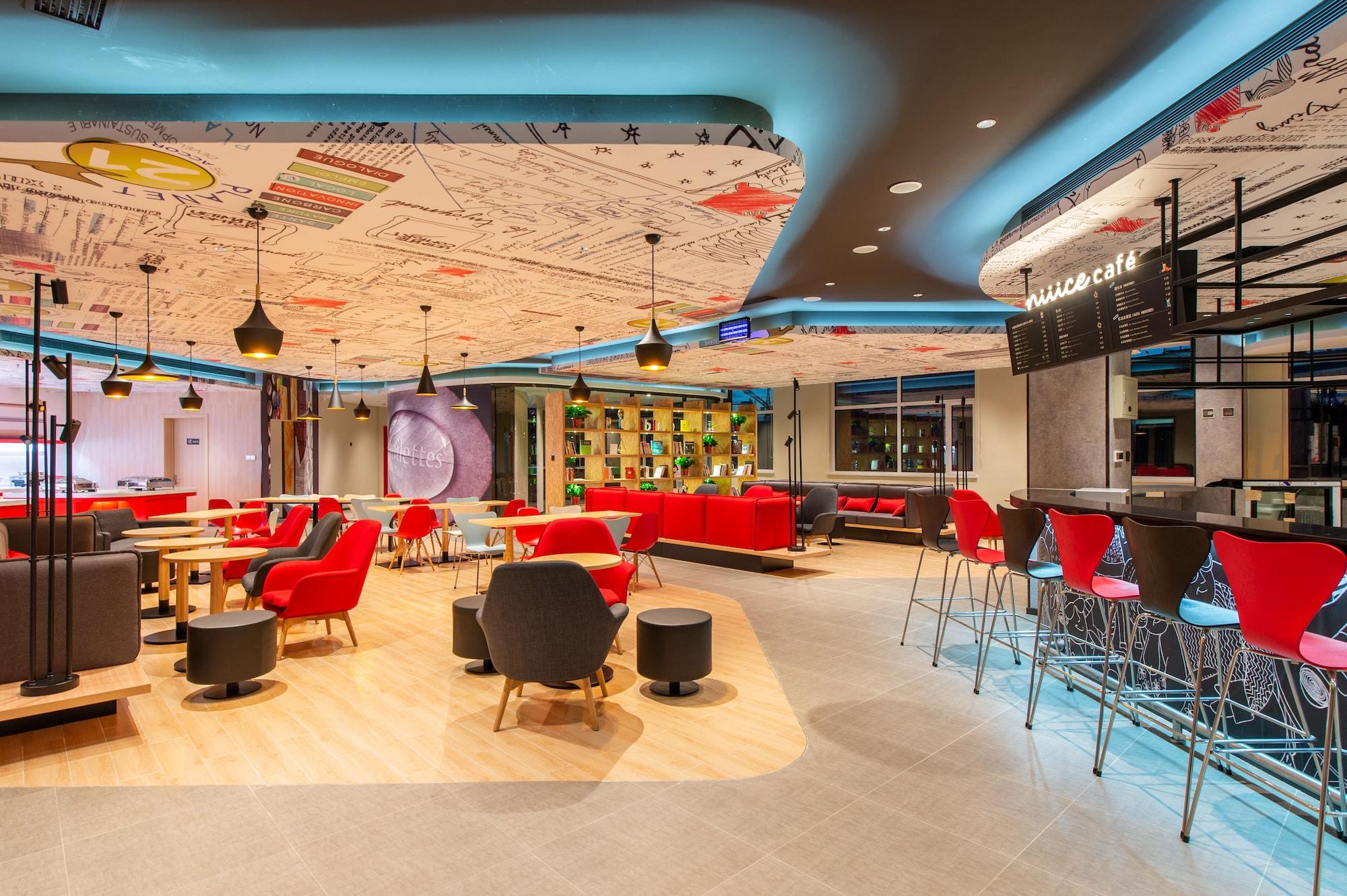 Restaurant Ibis Dalian Yida Spring Field Hotel