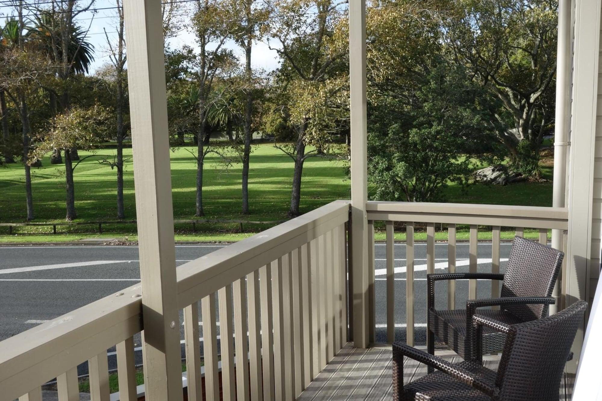 Equipamiento de Habitación Parakai Springs Lodge