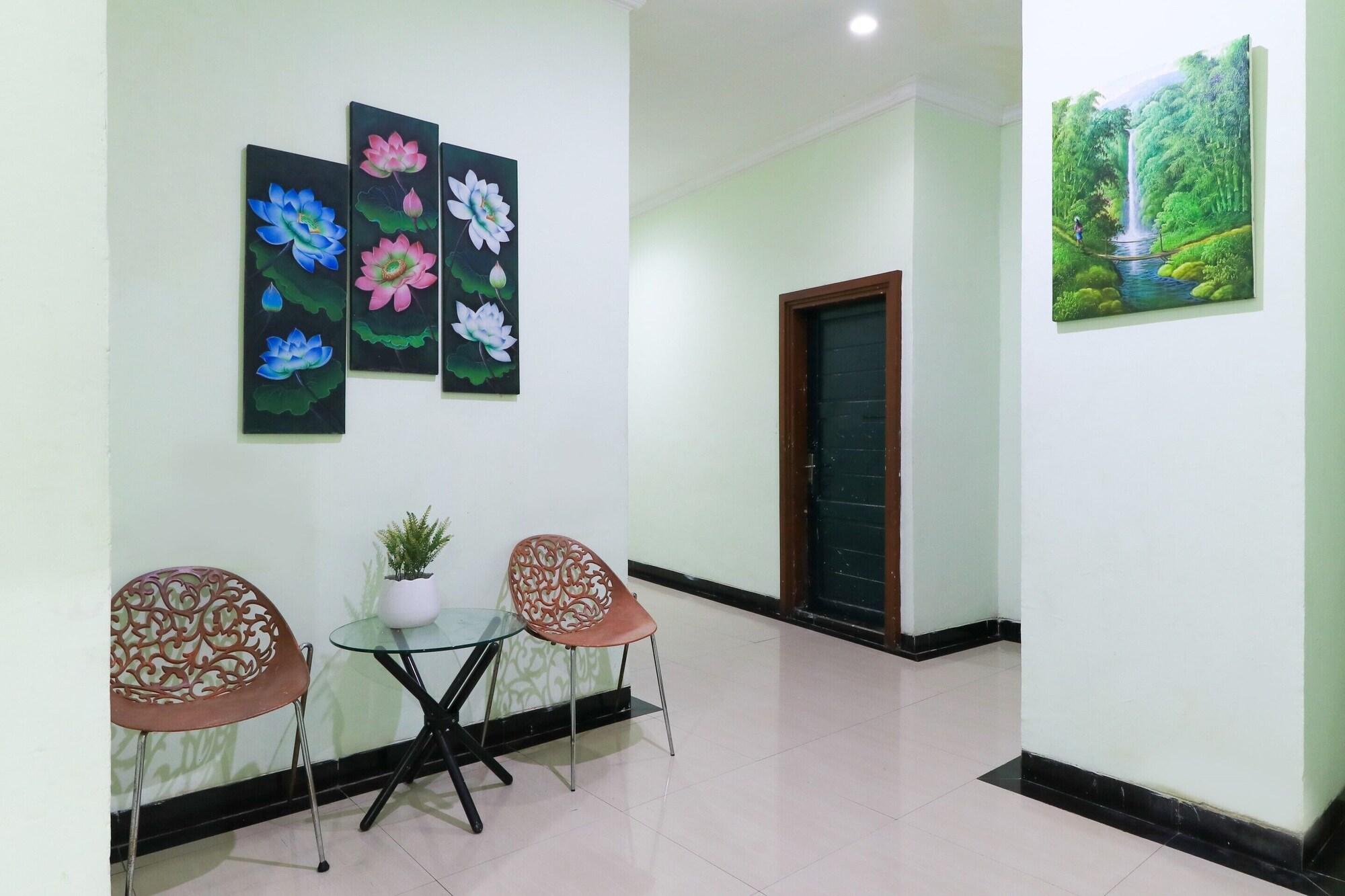 Comodidades del Alojamiento Labuana Homestay and Cafe Garden Makassar