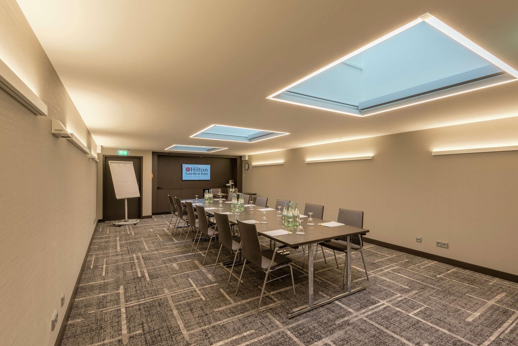 Sala de Reuniones Hilton Garden Inn Frankfurt City Centre