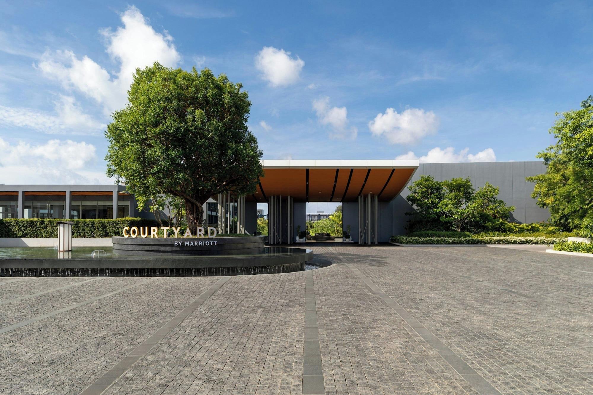 Vista Exterior Courtyard By Marriott Phuket Chalong Bay Resort