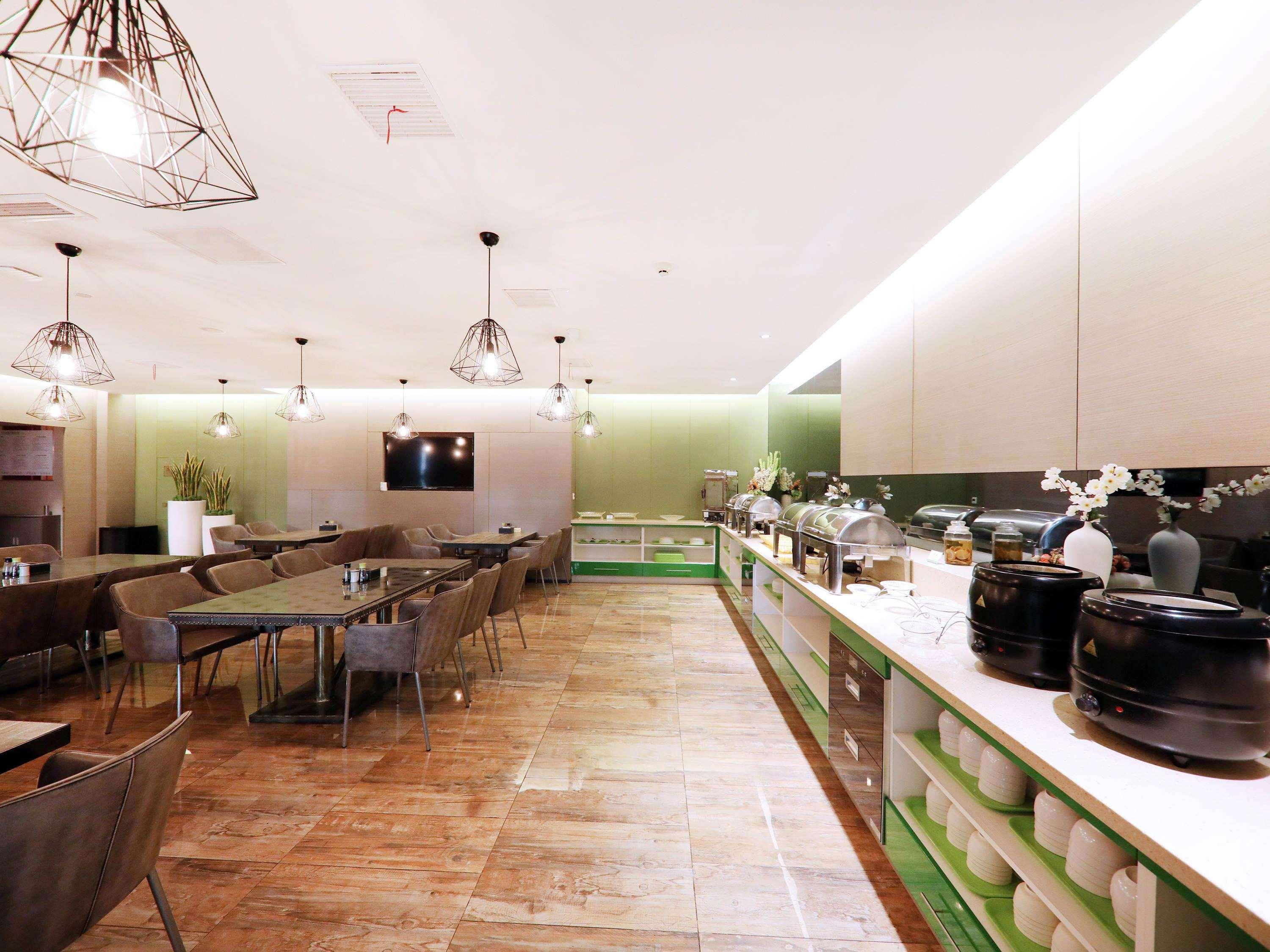 Restaurant ibis Styles Yangzhou Gaoyou Bosideng Square Hotel